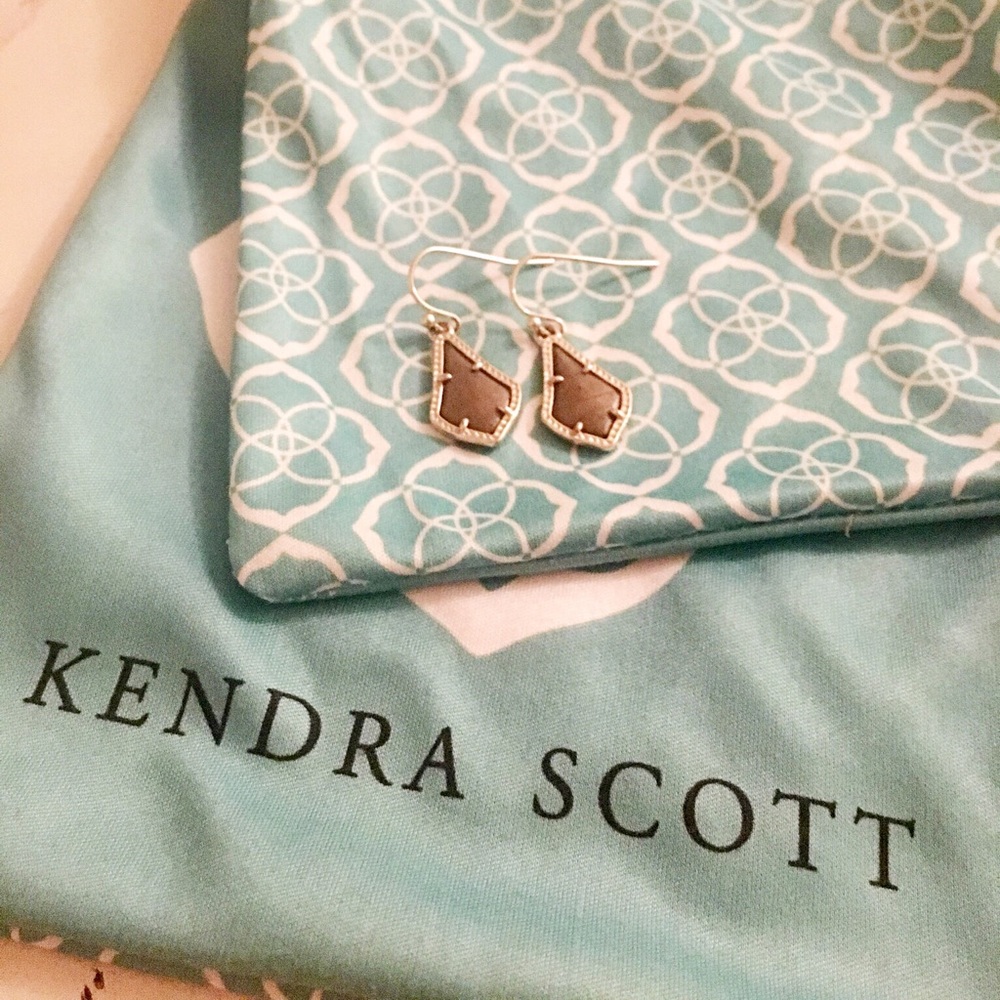 Kendra Scott Lexi earrings